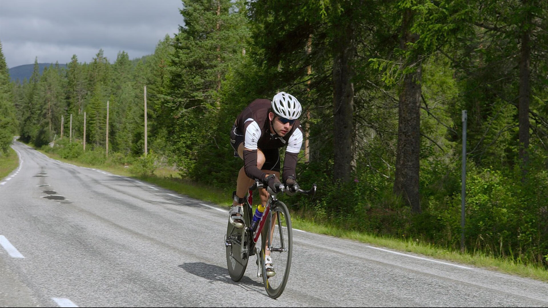 mk体育下载-战术模型分析：中稳美快谁更高效？